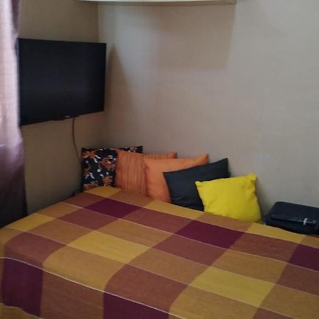 Quarto Individual Privativo Em Copacabana リオデジャネイロ エクステリア 写真